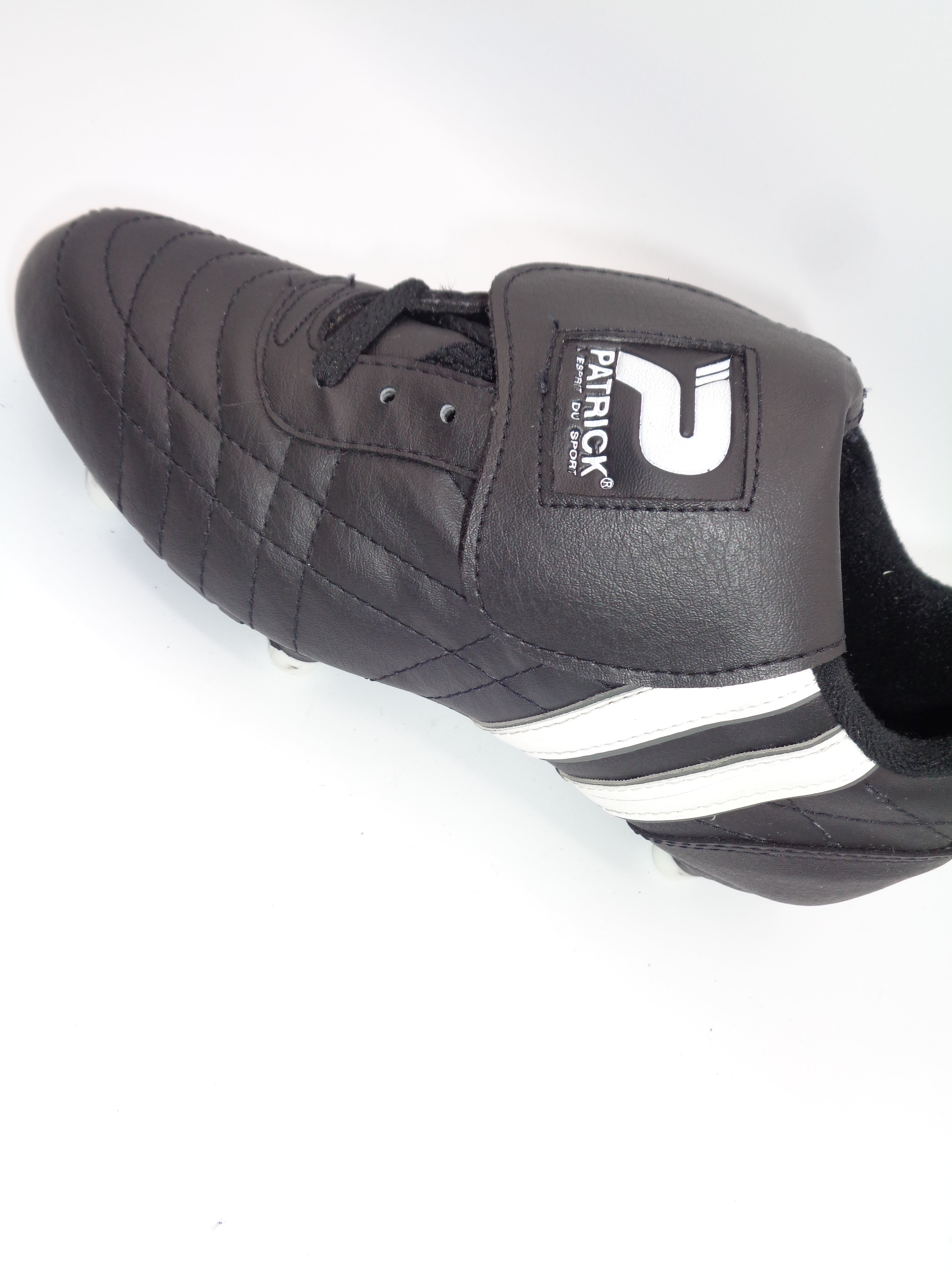 PATRICK CLASSIC BLACK WHITE FOOTBALL BOOTS - PATRICK - SIZE 5